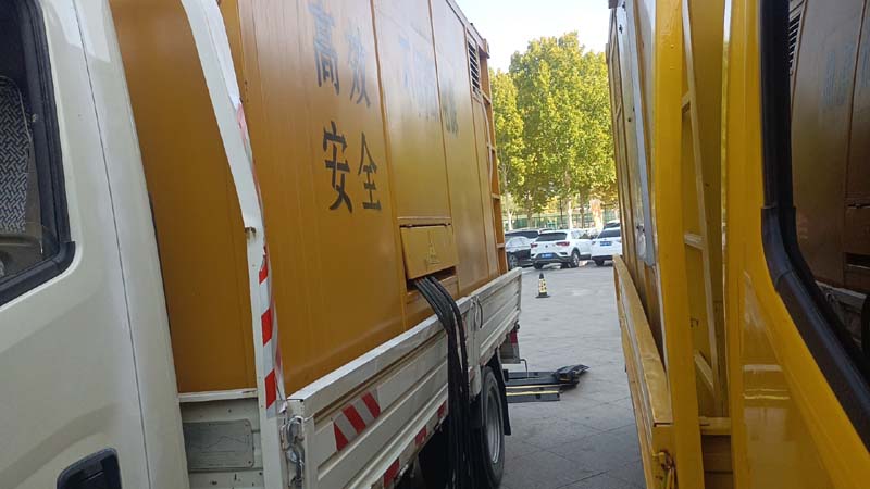 荣成如何判断柴油发电机组和UPS电源的切换时间是否符合要求？